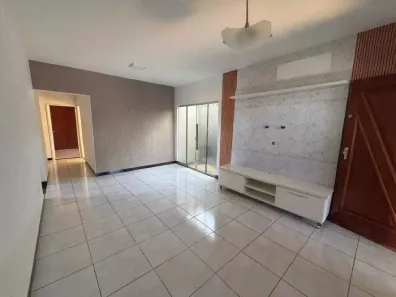 Casa com 3 Quartos à venda, 250m² no Custódio Pereira, Uberlândia