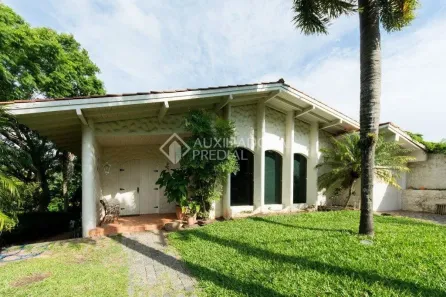 Casa com 3 Quartos à venda, 350m² no Vila Assunção, Porto Alegre