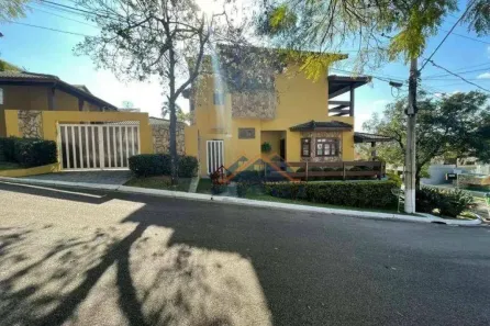 Casa de Condomínio com 3 Quartos à venda, 283m² no Vilagge Capricio, Louveira