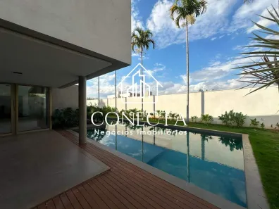 Casa de Condomínio com 4 Quartos para alugar, 590m² no Gávea, Uberlândia