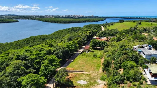 Lote/Terreno à venda, 525m² no Centro, Guarapari