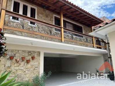 Sobrado com 3 Quartos à venda, 235m² no Parque Assunção, Taboão da Serra