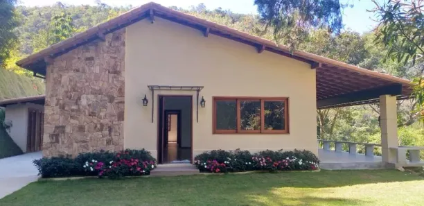 Casa com 3 Quartos à venda, 170m² no Itaipava, Petrópolis