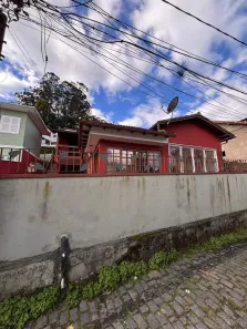 Casa com 2 Quartos para venda ou aluguel, 120m² no Valparaíso, Petrópolis