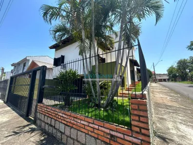 Casa com 5 Quartos à venda, 233m² no Vila Imbui, Cachoeirinha