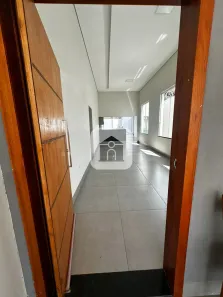 Casa com 3 Quartos para alugar, 200m² no Cidade Jardim, Uberlândia