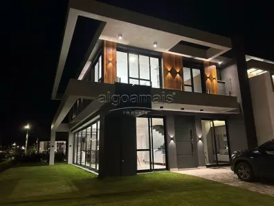 Casa de Condomínio com 4 Quartos à venda, 215m² no , Xangri-Lá