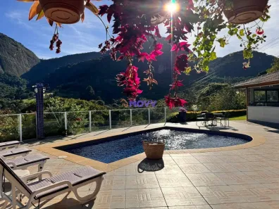 Casa de Condomínio com 4 Quartos à venda, 457m² no Cuiabá, Petrópolis