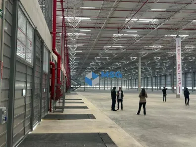 Galpão/Depósito/Armazém para alugar, 1300m² no Quinhaú, Embu das Artes