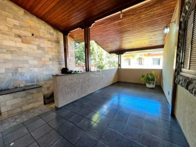 Casa com 3 Quartos para alugar, 210m² no Teixeira Dias (Barreiro), Belo Horizonte