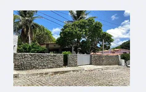 Casa com 4 Quartos à venda, 260m² no Lagoa Nova, Natal