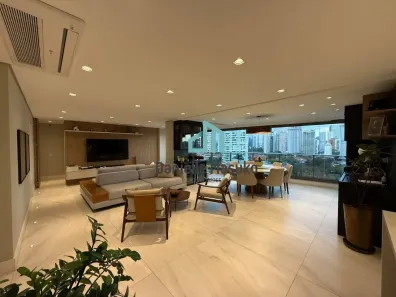 Apartamento com 3 Quartos para alugar, 189m² no Cidade Monções, São Paulo