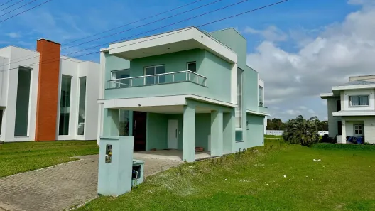 Casa de Condomínio com 3 Quartos à venda, 230m² no Passo de Torres, Passo de Torres