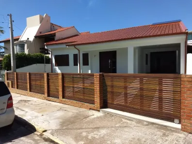Casa com 5 Quartos à venda, 200m² no Vila Nova, Imbituba