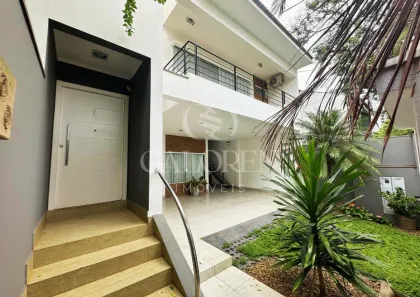 Sobrado com 5 Quartos à venda, 602m² no Vila Emília, Maringá