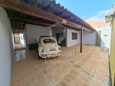 Casa com 3 Quartos para alugar, 180m² no Granada, Uberlândia