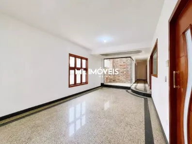 Casa com 5 Quartos à venda, 457m² no Riviera Fluminense, Macaé