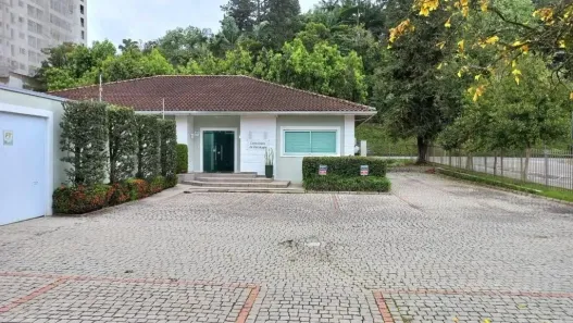 Sala Comercial para alugar, 101m² no América, Joinville