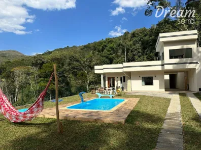 Casa com 3 Quartos à venda, 240m² no Albuquerque, Teresópolis