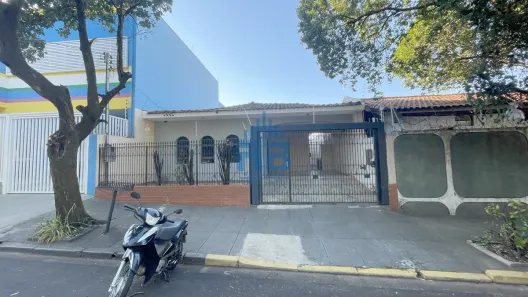 Casa com 3 Quartos para alugar, 242m² no Residencial, Presidente Prudente