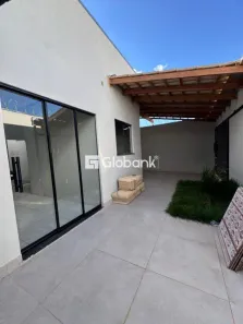 Casa com 2 Quartos à venda, 45m² no Jardim Olímpico, Montes Claros