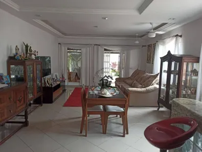 Casa com 3 Quartos à venda, 360m² no Piratininga, Niterói
