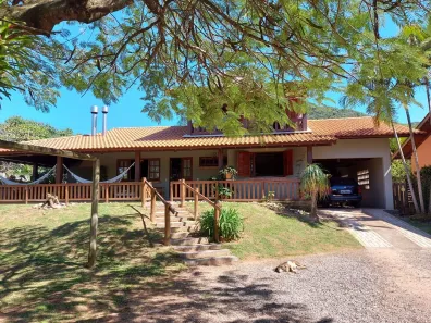 Casa com 4 Quartos à venda, 271m² no Campeche, Florianópolis