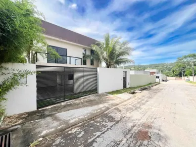 Casa de Condomínio com 4 Quartos à venda, 250m² no Setor Habitacional Jardim Botânico, Brasília