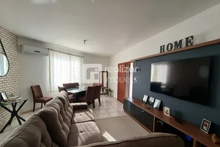 Casa com 3 Quartos para alugar, 190m² no Barreiros, São José