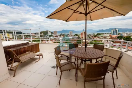 Apartamento com 3 Quartos à venda, 172m² no Centro, Caraguatatuba