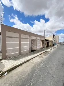 Casa com 4 Quartos à venda, 180m² no Centro, Vitória da Conquista