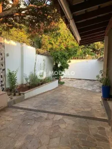 Casa com 3 Quartos à venda, 260m² no Presidente Roosevelt, Uberlândia