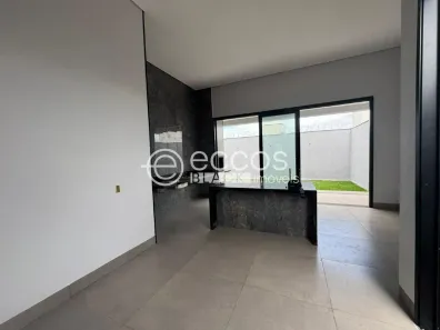 Casa com 3 Quartos à venda, 171m² no Grand Ville, Uberlândia