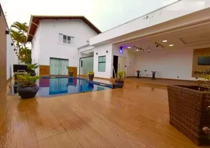 Sobrado com 4 Quartos para alugar, 274m² no Francisca Augusta Rios, Pouso Alegre