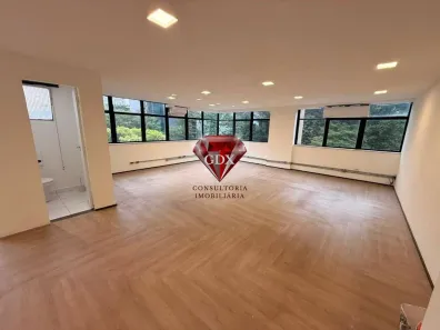 Sala Comercial para alugar, 150m² no Cerqueira César, São Paulo