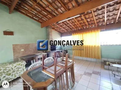 Casa com 4 Quartos à venda, 210m² no Jardim Stella, Santo André