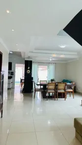 Casa de Condomínio com 3 Quartos à venda, 275m² no Loteamento Portal do Sol II, Goiânia