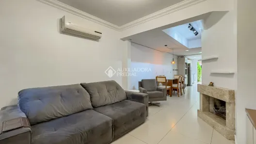 Casa com 3 Quartos à venda, 140m² no Jardim Itu, Porto Alegre