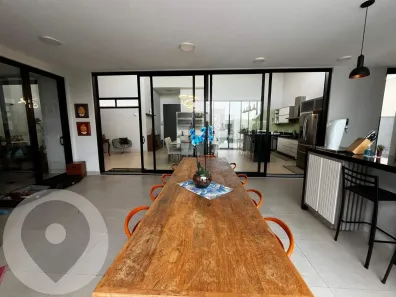 Casa com 3 Quartos à venda, 317m² no Chácaras Silvania, Valinhos