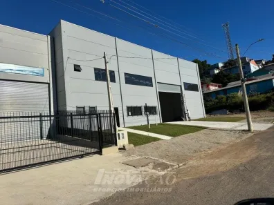 Galpão/Depósito/Armazém para alugar, 670m² no Centenário, Caxias do Sul