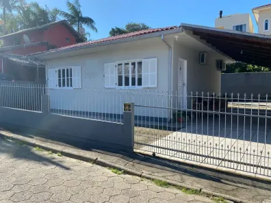 Casa com 2 Quartos à venda, 120m² no Lagoa da Conceição, Florianópolis