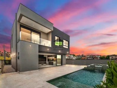 Casa com 4 Quartos à venda, 423m² no São Paulo II, Cotia