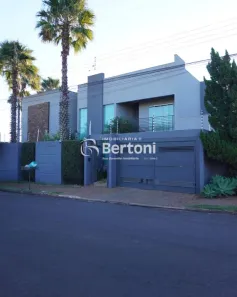 Sobrado com 4 Quartos à venda, 400m² no Jardim Morumbi, Arapongas