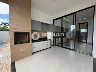 Casa de Condomínio com 4 Quartos para alugar, 300m² no Jardim Sul, Uberlândia