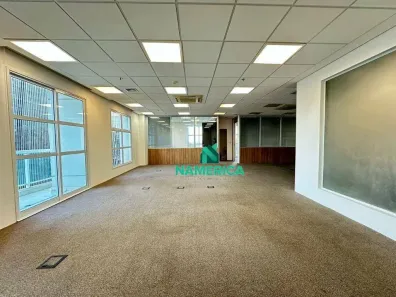 Sala Comercial para alugar, 240m² no Vila Cordeiro, São Paulo