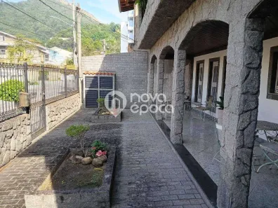 Casa com 4 Quartos à venda, 395m² no Vila Valqueire, Rio de Janeiro