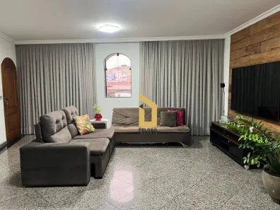 Sobrado com 3 Quartos à venda, 257m² no Vila Nivi, São Paulo
