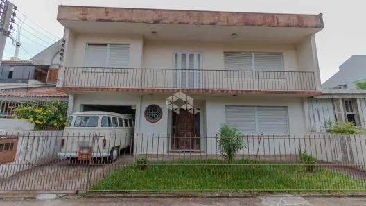 Casa com 4 Quartos à venda, 220m² no Chácara das Pedras, Porto Alegre