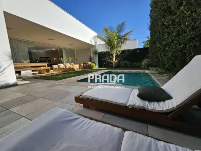 Casa de Condomínio com 3 Quartos à venda, 290m² no Jardim Sul, Uberlândia