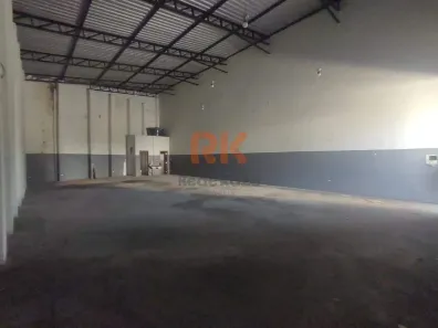 Galpão/Depósito/Armazém para alugar, 220m² no Santa Mônica, Belo Horizonte